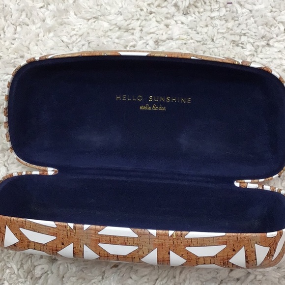 Stella & Dot case plus Juicy sunglasses - Picture 2 of 14